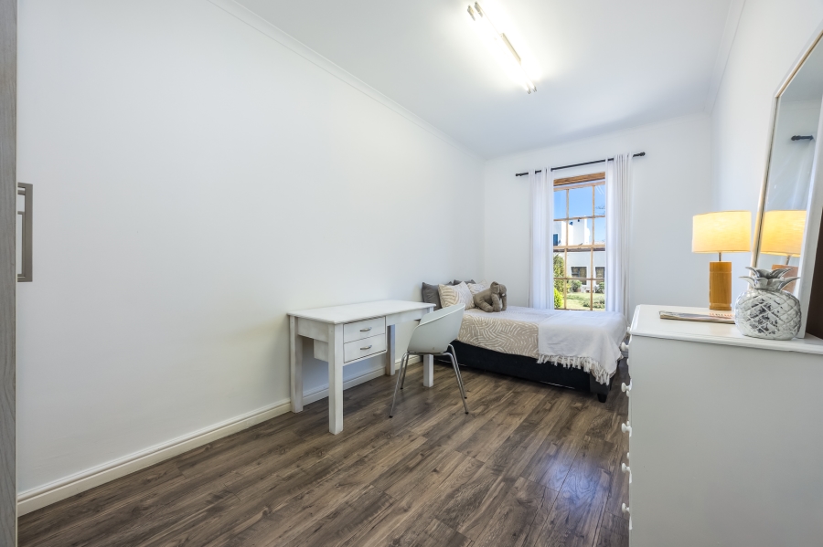 5 Bedroom Property for Sale in Graanendal Western Cape